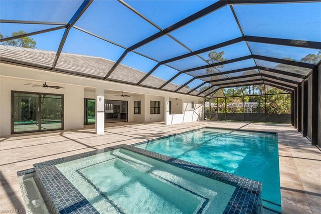 5080 Hickory Wood DR, Naples, FL 34119