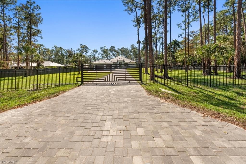 5080 Hickory Wood DR, NAPLES, FL 34119 — photo 3