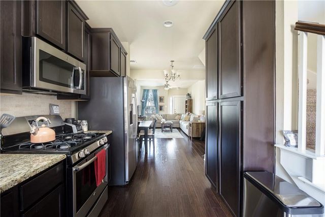 7424 Easy Wind DR, Austin, TX 78757