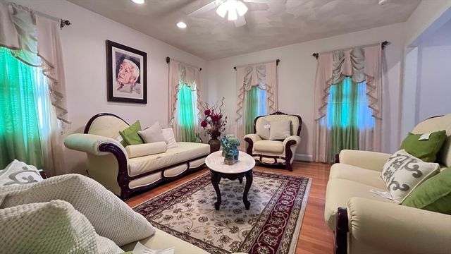 173 Water St, Danvers, MA 01923