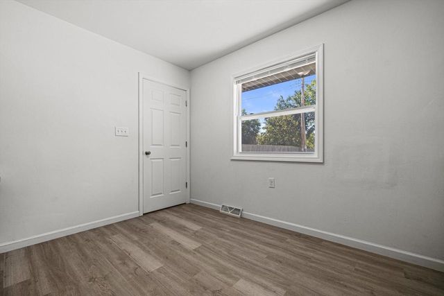 1652 19th AVENUE, Kenosha, WI 53140