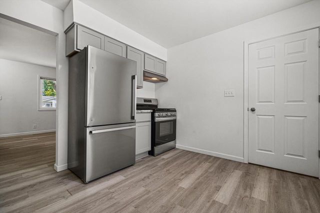 1652 19th AVENUE, Kenosha, WI 53140