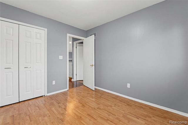 3711 Old Creek Road, Troy, MI 48084