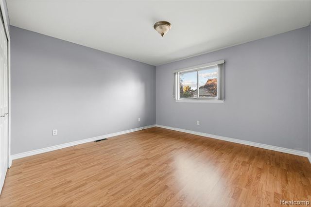 3711 Old Creek Road, Troy, MI 48084