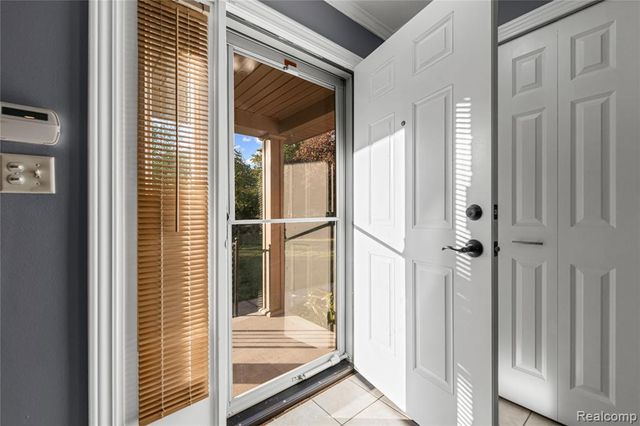 3711 Old Creek Road, Troy, MI 48084