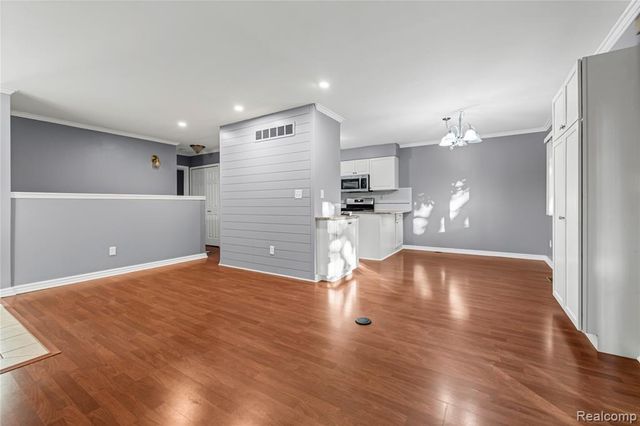 3711 Old Creek Road, Troy, MI 48084