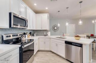 2511 W QUEEN CREEK Road 314, Chandler, AZ 85248