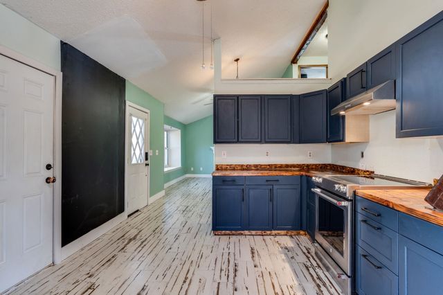 2048 N Forest Park St, Derby, KS 67037