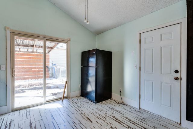 2048 N Forest Park St, Derby, KS 67037