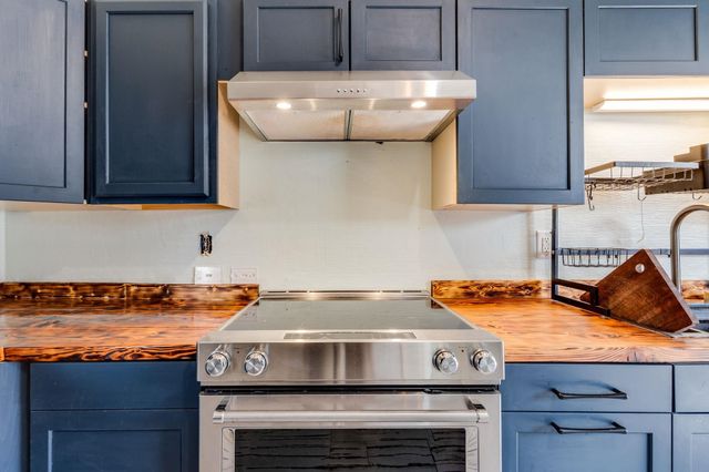 2048 N Forest Park St, Derby, KS 67037