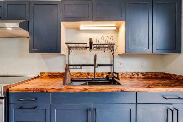 2048 N Forest Park St, Derby, KS 67037