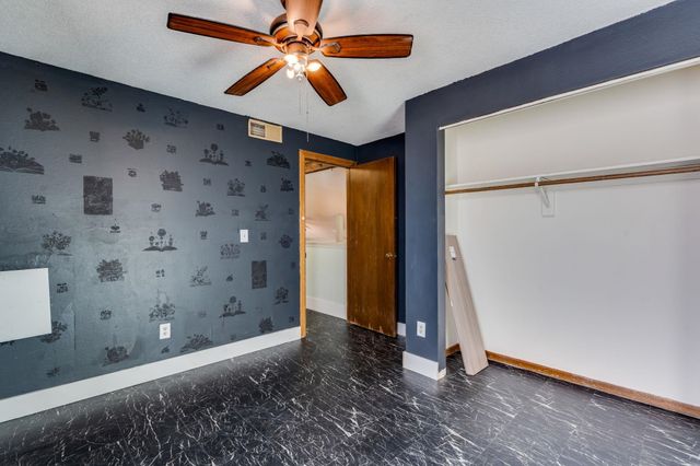 2048 N Forest Park St, Derby, KS 67037