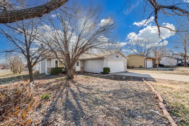 2048 N Forest Park St, Derby, KS 67037