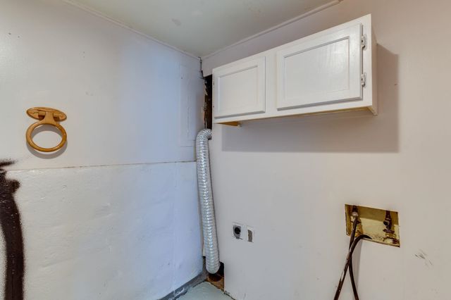 2048 N Forest Park St, Derby, KS 67037