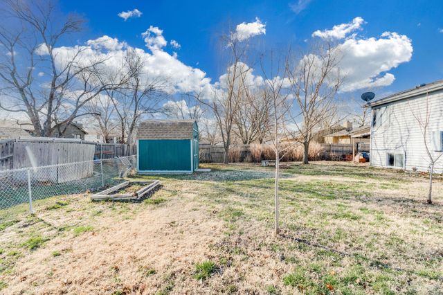 2048 N Forest Park St, Derby, KS 67037