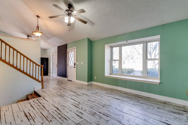 2048 N Forest Park St, Derby, KS 67037