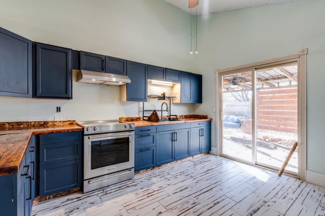 2048 N Forest Park St, Derby, KS 67037