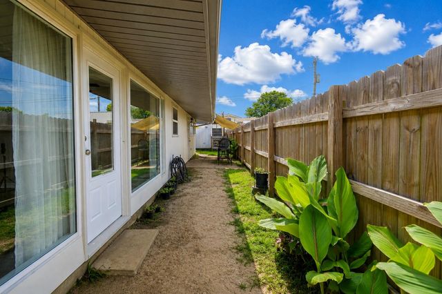 14 Dallas Dr, Houma, LA 70360