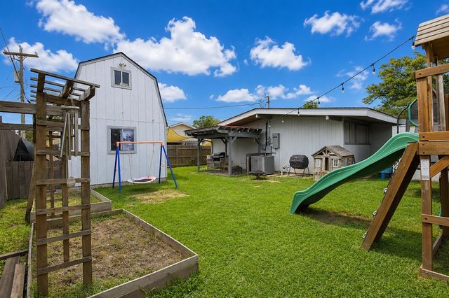 14 Dallas Dr, Houma, LA 70360