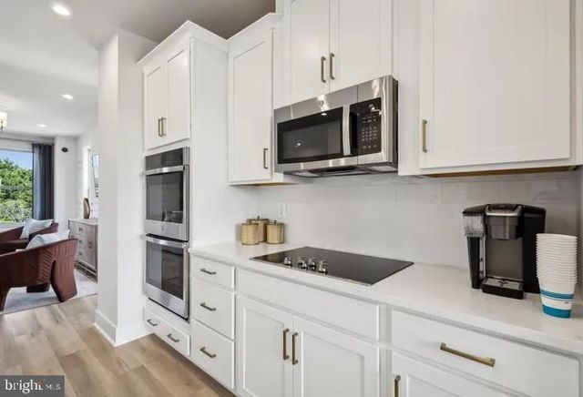 2111 ACADIA RD, Herndon, VA 20170