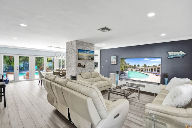 3036 NE 19th Street, Fort Lauderdale, FL 33305