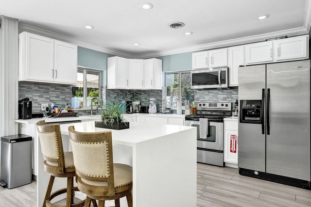 3036 NE 19th Street, Fort Lauderdale, FL 33305