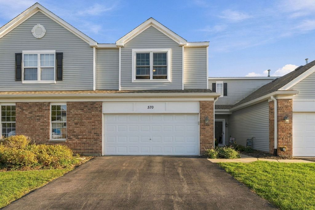 570 Springbrook Trail N, Oswego, IL 60543