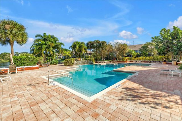 10263 GANDY BOULEVARD N 315, St Petersburg, FL 33702