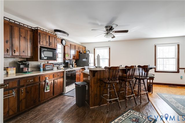 14747 Ramblewood Dr, Chester, VA 23836