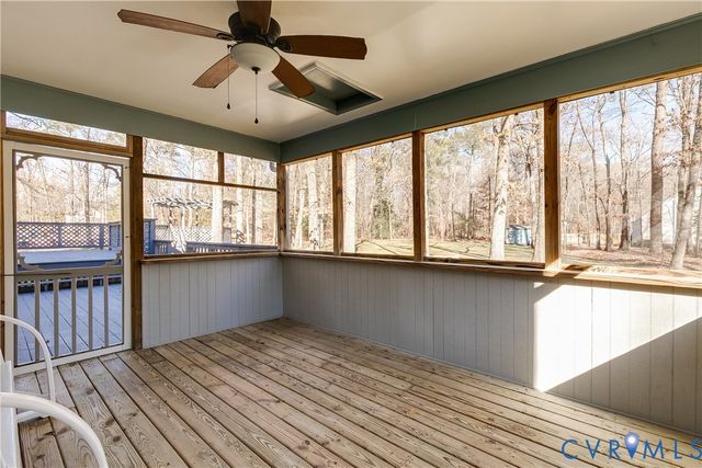 14747 Ramblewood Dr, Chester, VA 23836