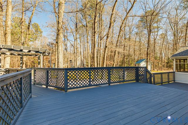 14747 Ramblewood Dr, Chester, VA 23836