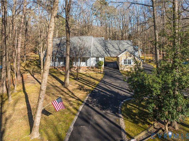 14747 Ramblewood Dr, Chester, VA 23836