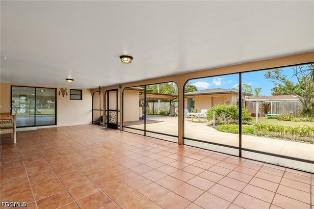 1011 El Mar AVE, Fort Myers, FL 33919
