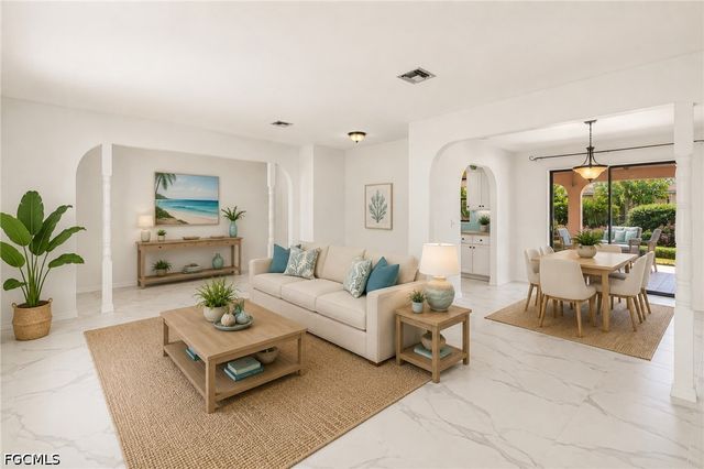 1011 El Mar AVE, Fort Myers, FL 33919
