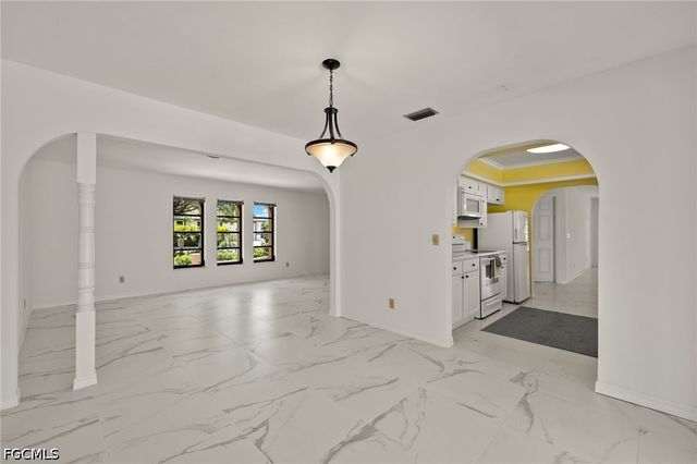 1011 El Mar AVE, Fort Myers, FL 33919