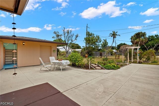 1011 El Mar AVE, Fort Myers, FL 33919