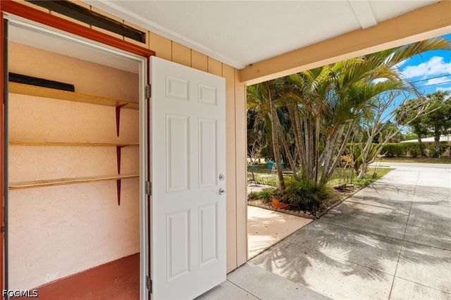 1011 El Mar AVE, Fort Myers, FL 33919