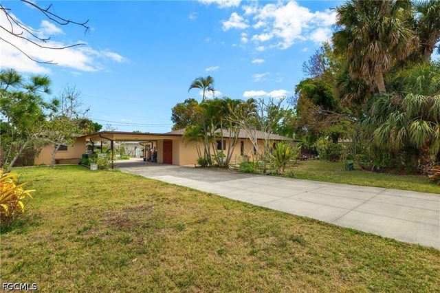 1011 El Mar AVE, Fort Myers, FL 33919