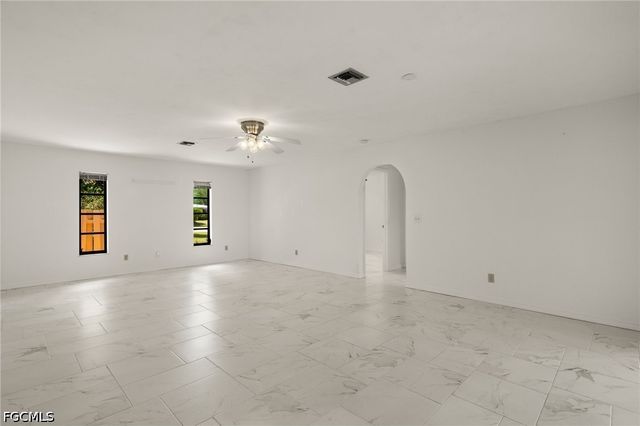 1011 El Mar AVE, Fort Myers, FL 33919