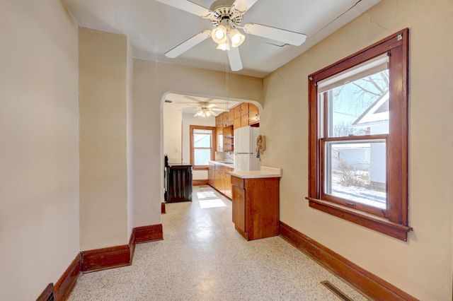 2036 Stillwater Avenue E, Saint Paul, MN 55119