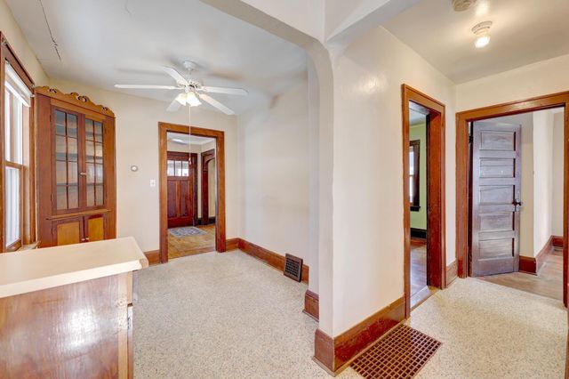 2036 Stillwater Avenue E, Saint Paul, MN 55119