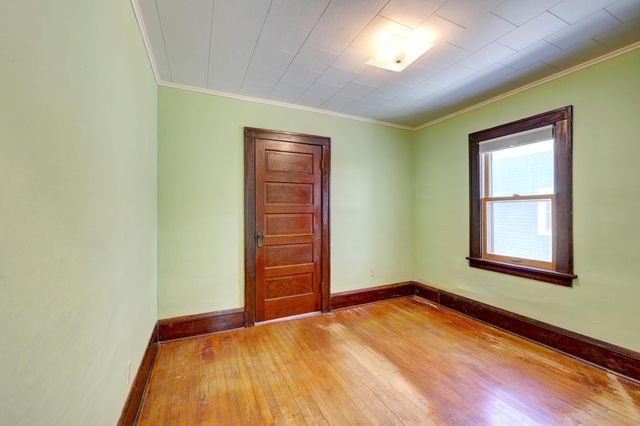 2036 Stillwater Avenue E, Saint Paul, MN 55119