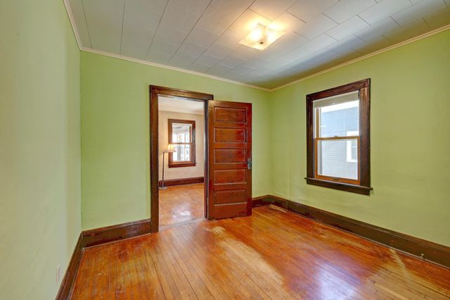 2036 Stillwater Avenue E, Saint Paul, MN 55119