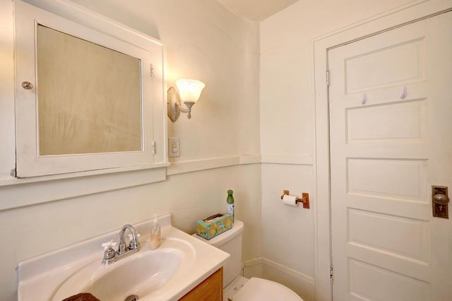 2036 Stillwater Avenue E, Saint Paul, MN 55119