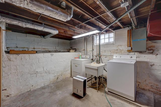 2036 Stillwater Avenue E, Saint Paul, MN 55119