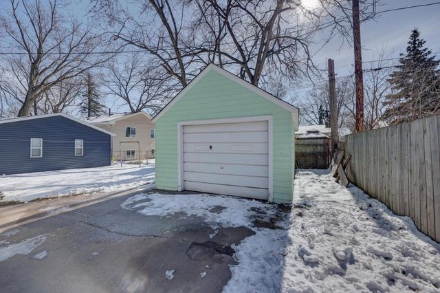 2036 Stillwater Avenue E, Saint Paul, MN 55119