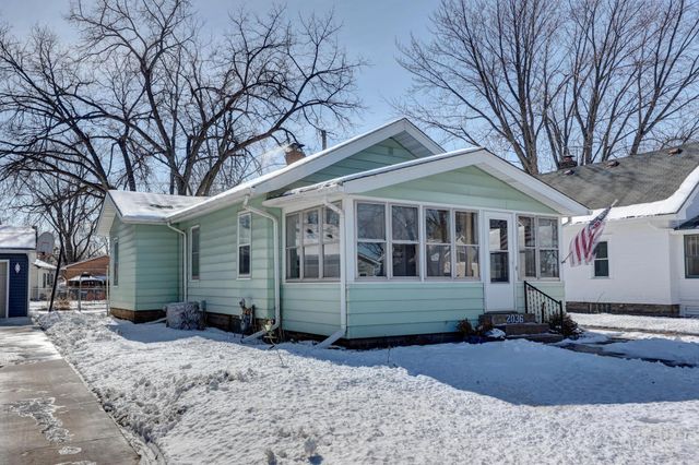 2036 Stillwater Avenue E, Saint Paul, MN 55119