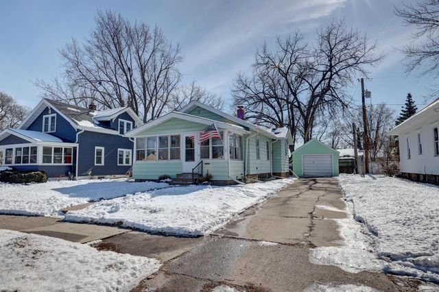 2036 Stillwater Avenue E, Saint Paul, MN 55119