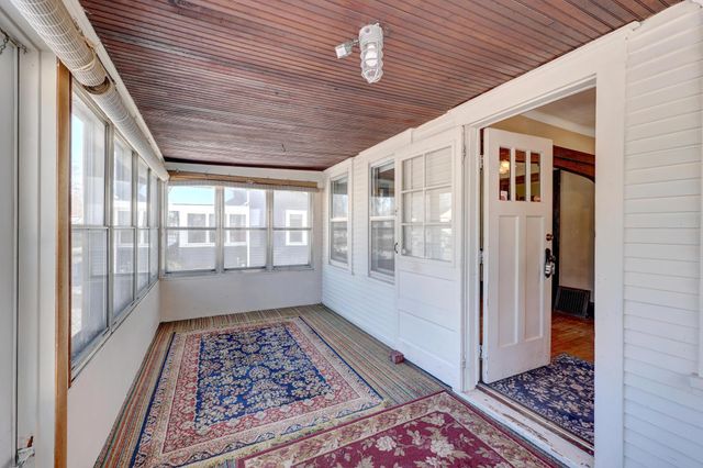 2036 Stillwater Avenue E, Saint Paul, MN 55119