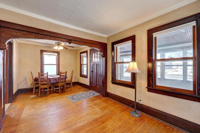 2036 Stillwater Avenue E, Saint Paul, MN 55119